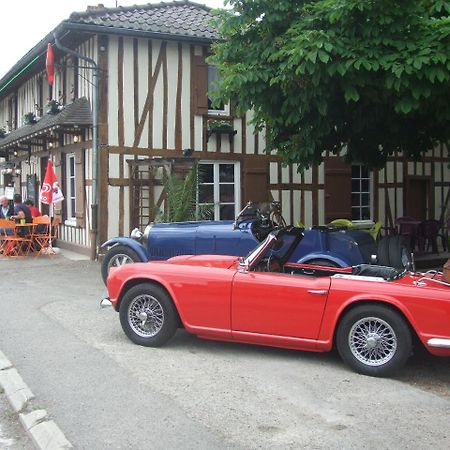 La Petite Auberge Chatelraould-Saint-Louvent エクステリア 写真